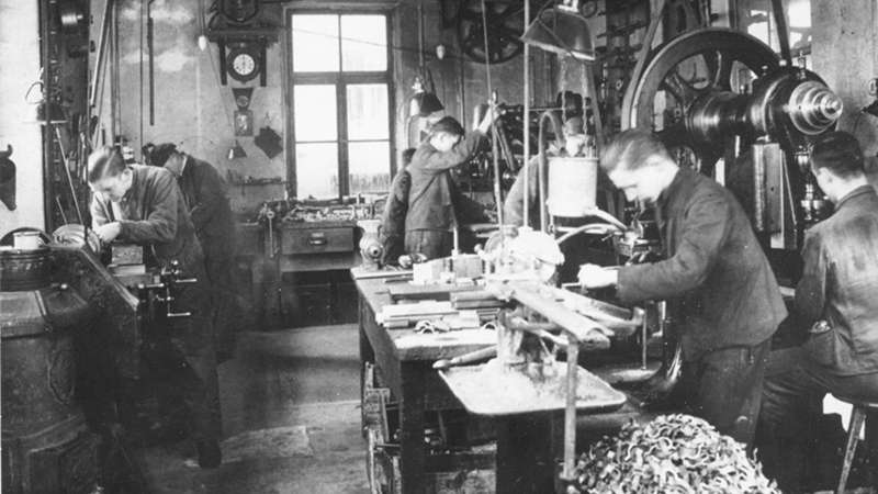 DEHN history 1923